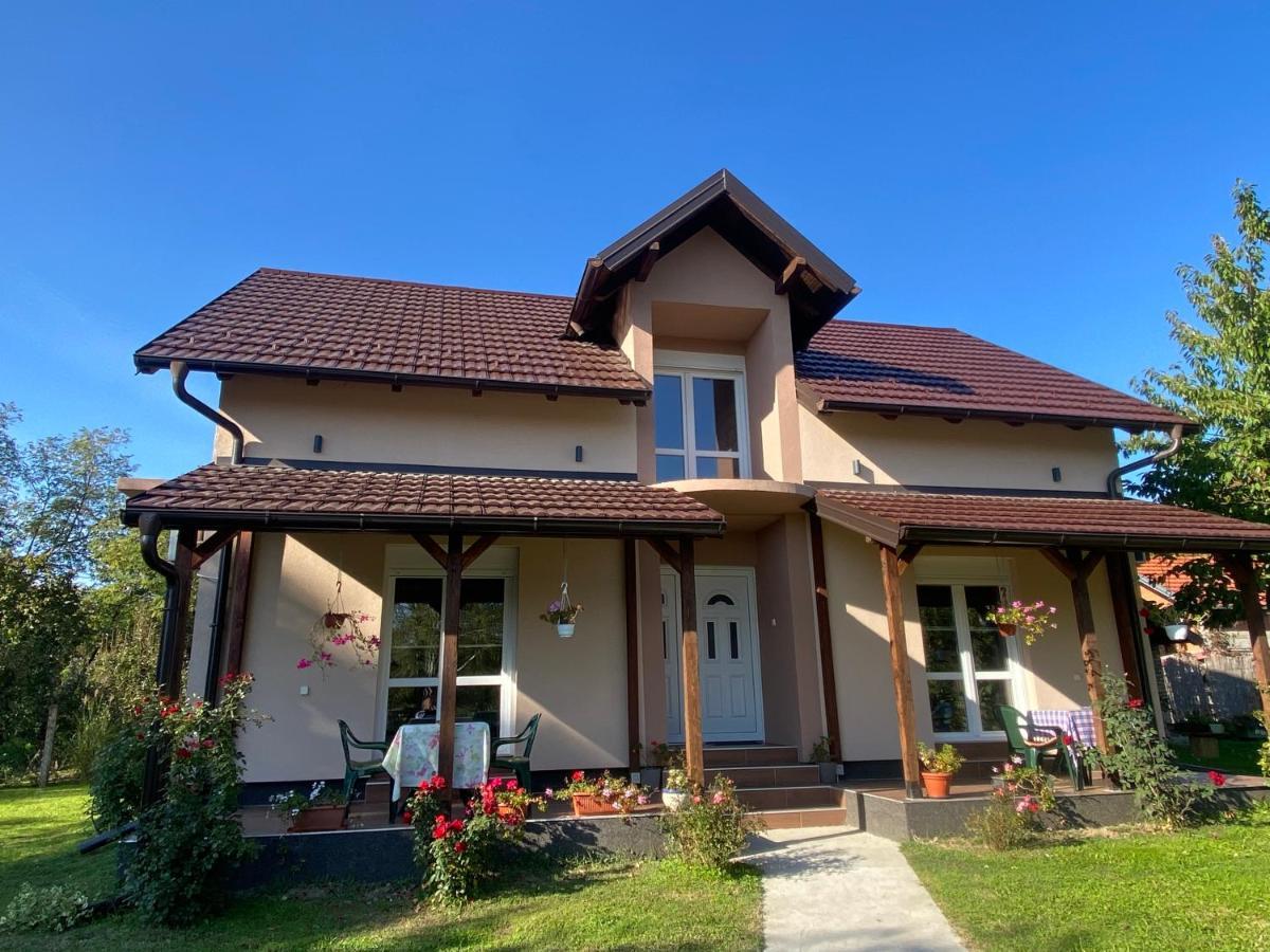 Kod Cika Brke Apartamento Vrdnik Exterior foto